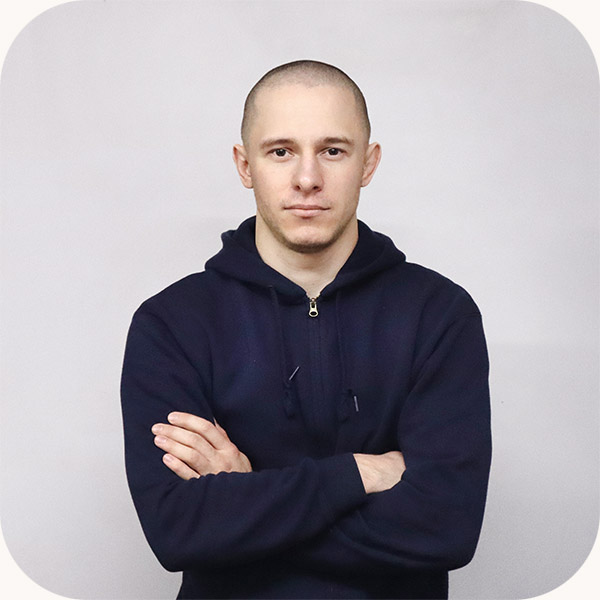 Роговский Эдуард — менеджер